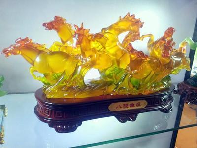 琉璃骏马贺新春 马年琉璃礼品选购指南与供货商推荐